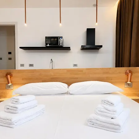 Guest house Luxury - Moderno Vicino Stazione 3*